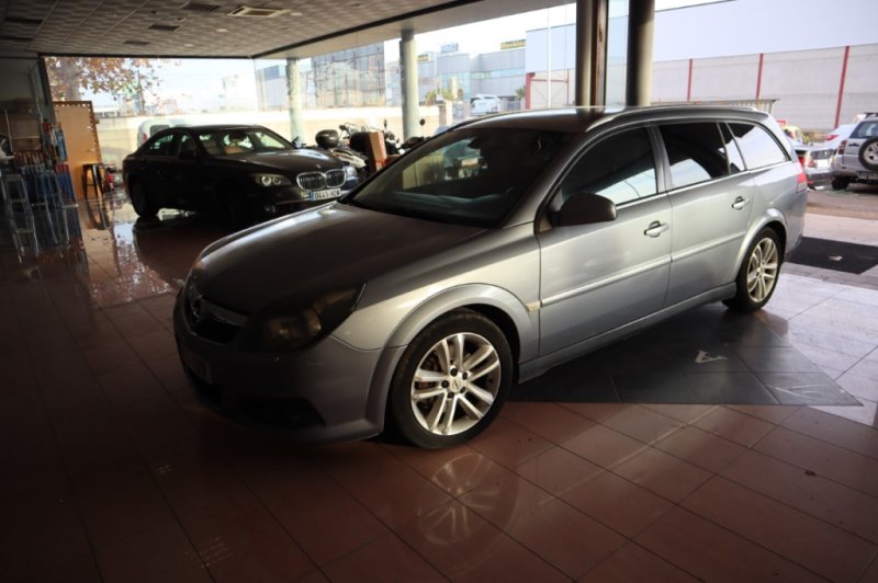 OPEL VECTRA 3.0 TURBO DIESEL DE 184 CV Y 6 VEL.