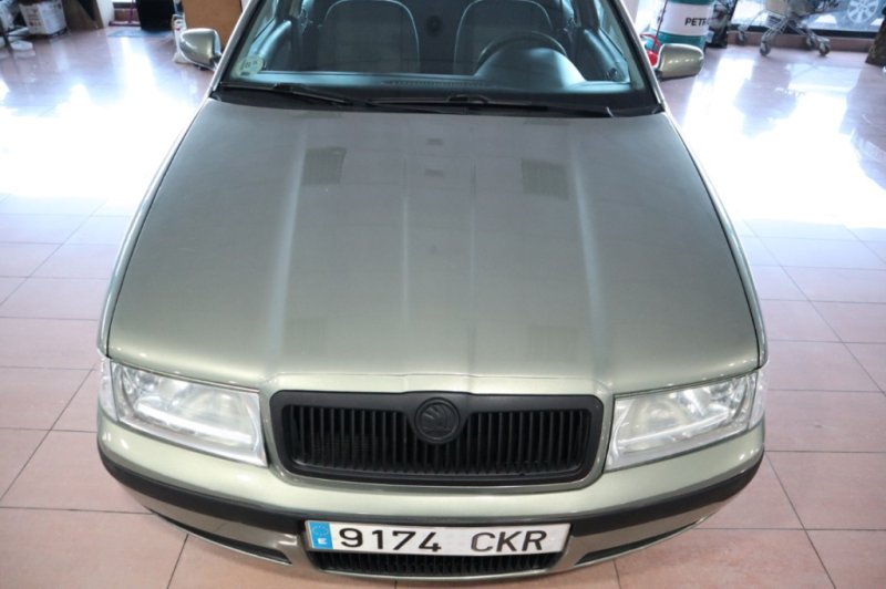 SKODA OCTAVIA 1600 INYECCION DE GASOLINA DE 102 CV