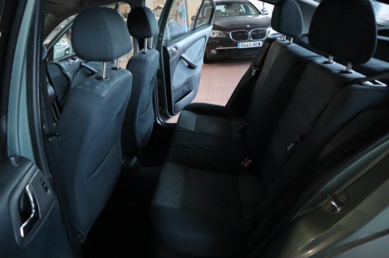 SKODA OCTAVIA 1600 INYECCION DE GASOLINA DE 102 CV