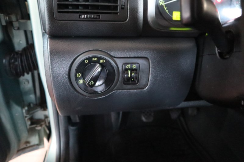 SKODA OCTAVIA 1600 INYECCION DE GASOLINA DE 102 CV