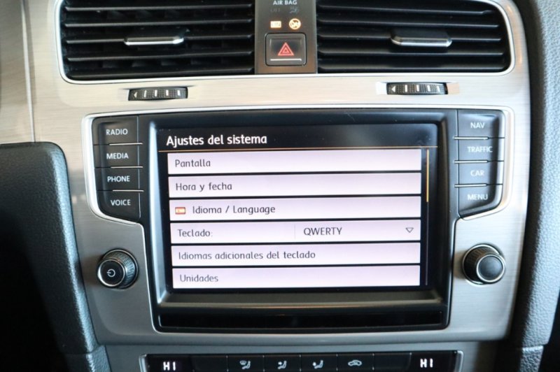 VOLKSWAGEN GOLF 1600 TDI DE 110 CV