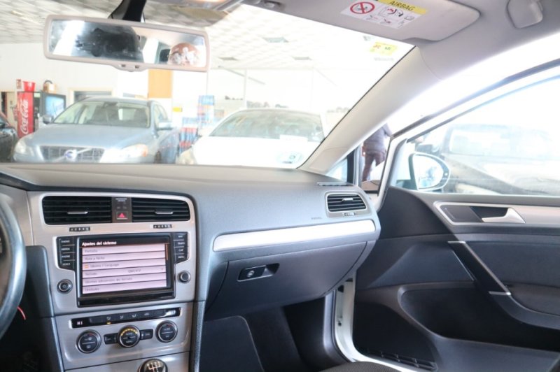 VOLKSWAGEN GOLF 1600 TDI DE 110 CV