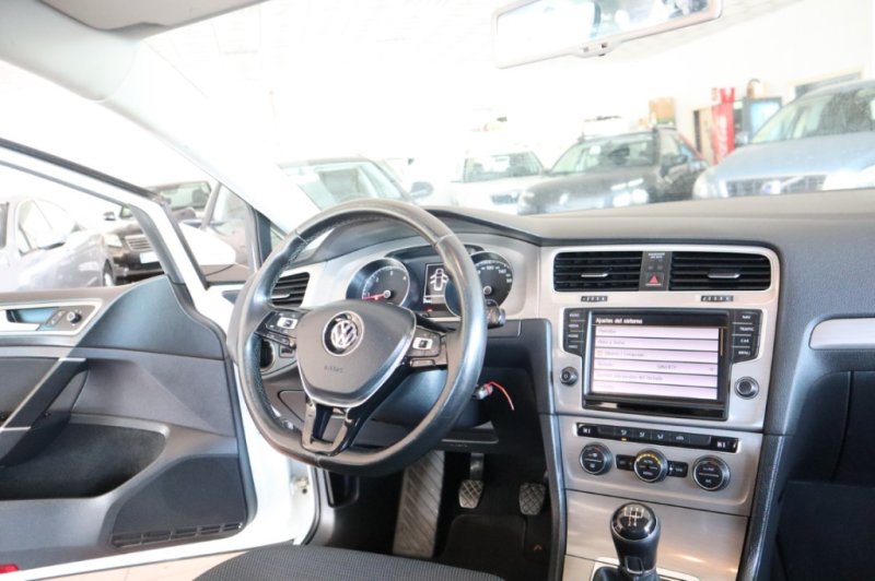 VOLKSWAGEN GOLF 1600 TDI DE 110 CV