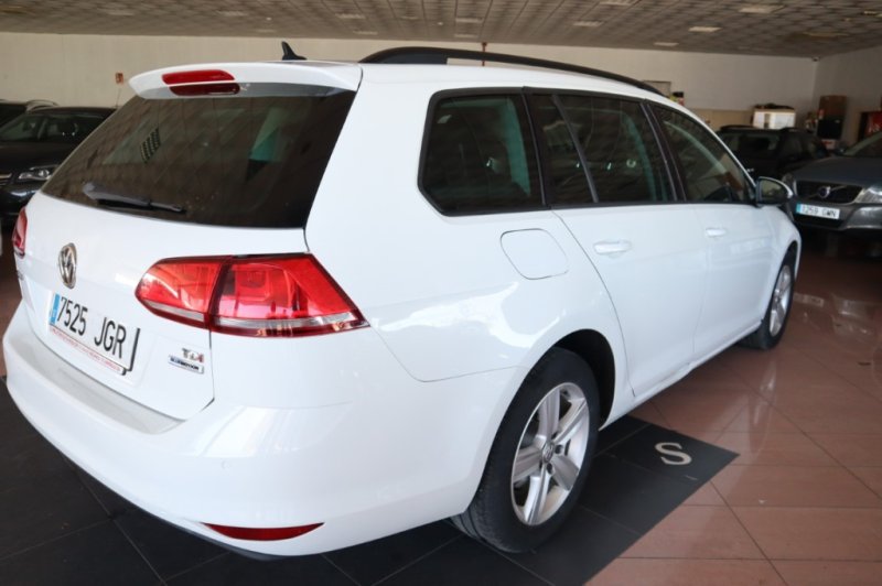 VOLKSWAGEN GOLF 1600 TDI DE 110 CV