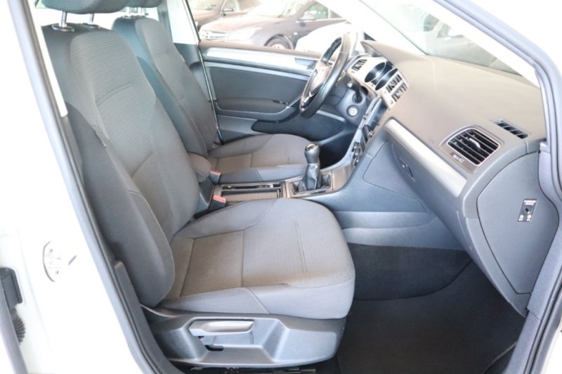 VOLKSWAGEN GOLF 1600 TDI DE 110 CV