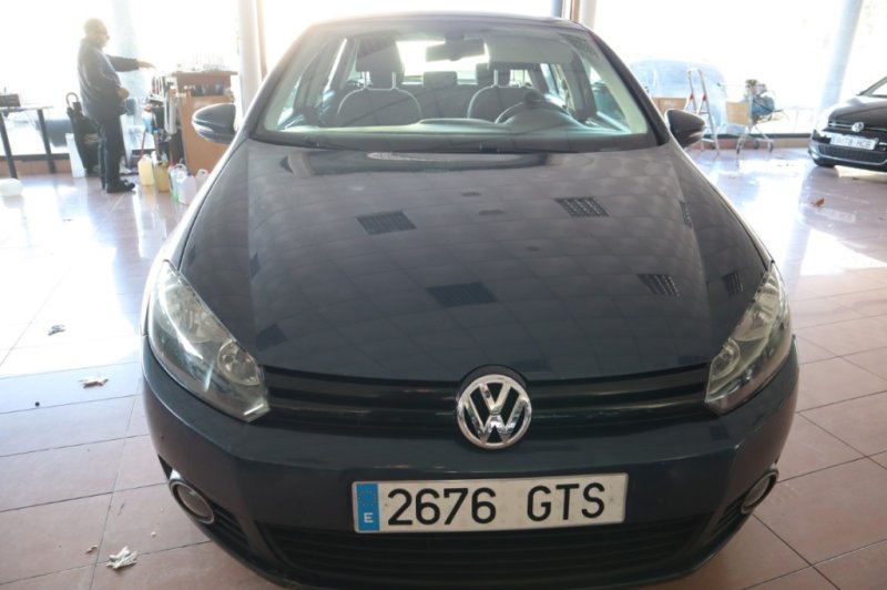 VOLKSWAGEN GOLF 1600 TDI DE 105 Y CAJA DE CAMBIOS AUT.