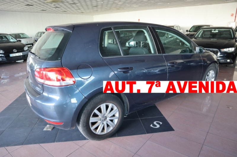 VOLKSWAGEN GOLF 1600 TDI DE 105 Y CAJA DE CAMBIOS AUT.