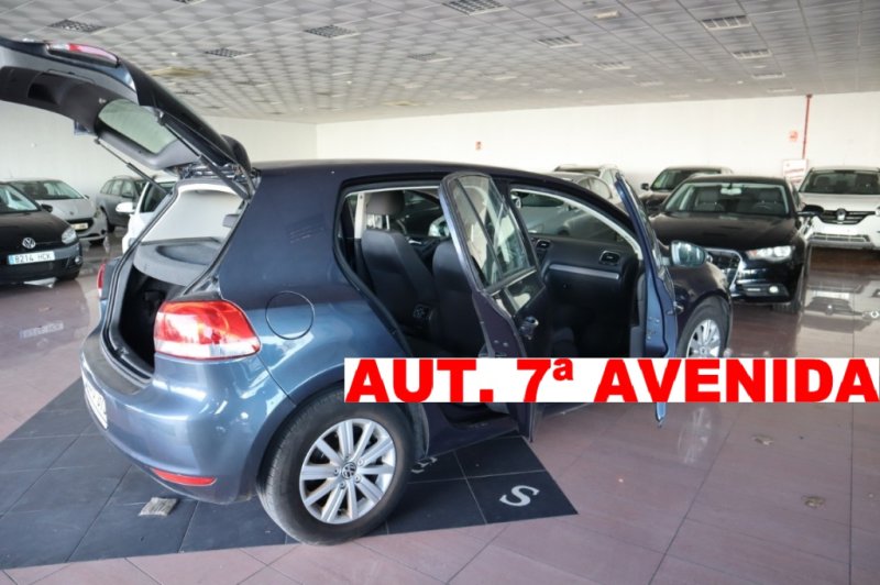 VOLKSWAGEN GOLF 1600 TDI DE 105 Y CAJA DE CAMBIOS AUT.