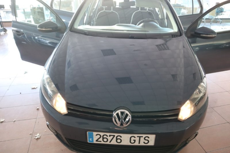 VOLKSWAGEN GOLF 1600 TDI DE 105 Y CAJA DE CAMBIOS AUT.
