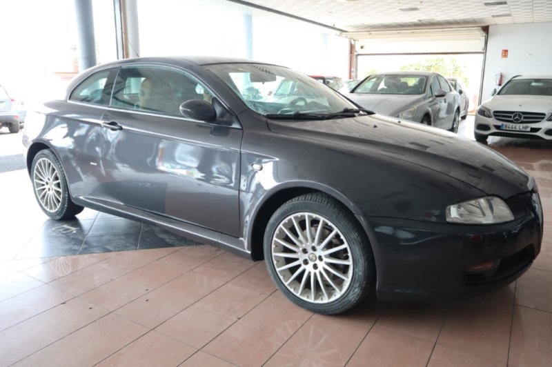 ALFA ROMEO GT 1900 JTD T/DIESEL DE 250 CV Y 6 VEL.