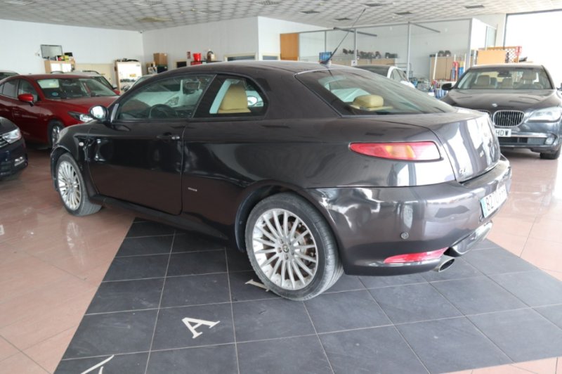 ALFA ROMEO GT 1900 JTD T/DIESEL DE 250 CV Y 6 VEL.