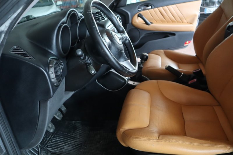 ALFA ROMEO GT 1900 JTD T/DIESEL DE 250 CV Y 6 VEL.