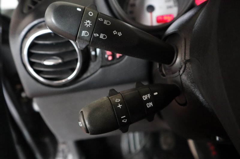 ALFA ROMEO GT 1900 JTD T/DIESEL DE 250 CV Y 6 VEL.