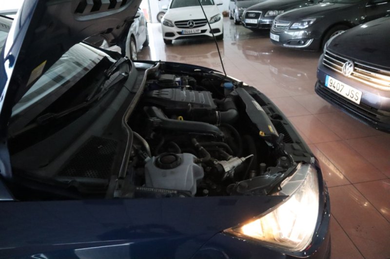 SEAT IBIZA DE 1000 CC GAOLINA Y GAS