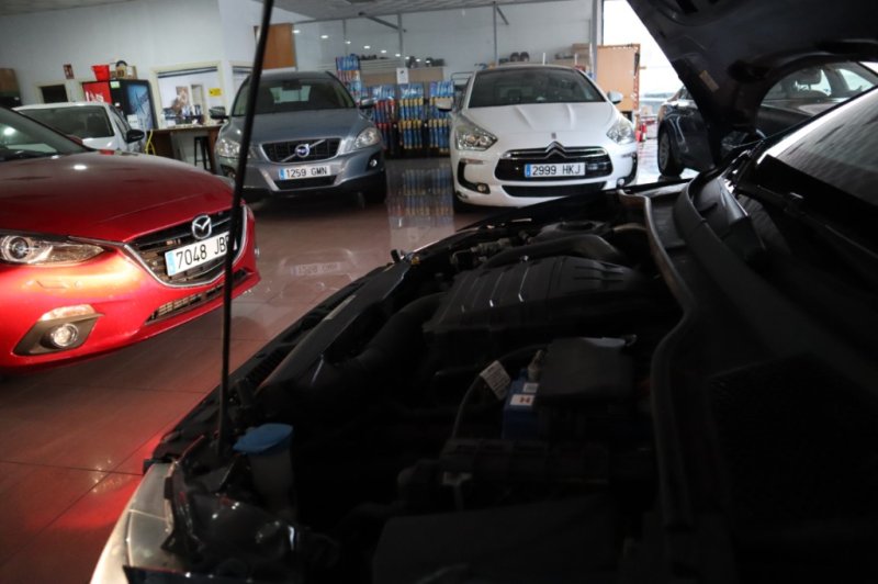 SEAT IBIZA DE 1000 CC GAOLINA Y GAS