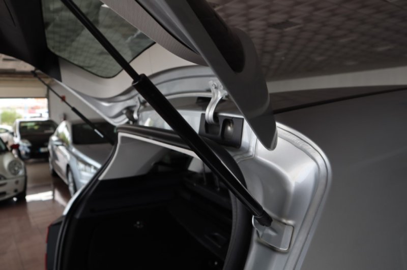 MERCEDES-BENZ B 200 MONOVOLUMEN DE 5 PUERTAS