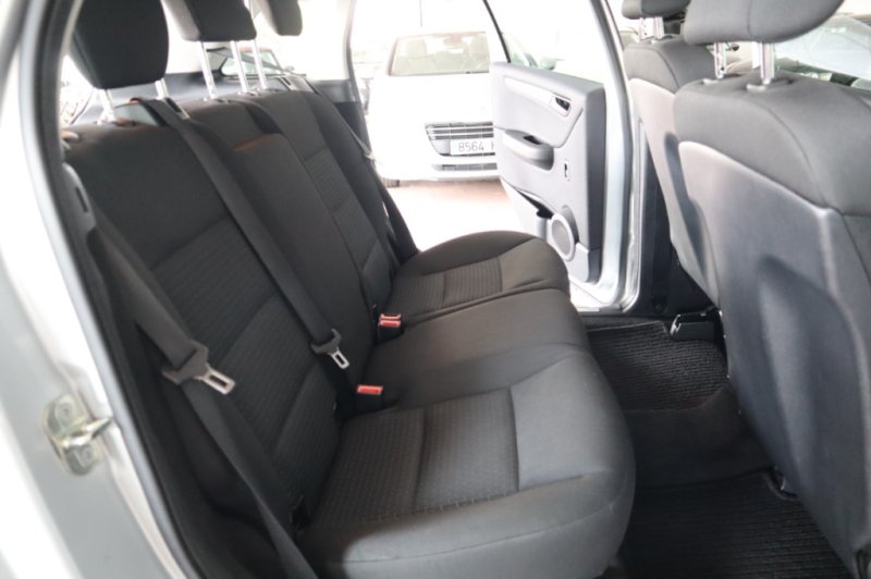 MERCEDES-BENZ B 200 MONOVOLUMEN DE 5 PUERTAS