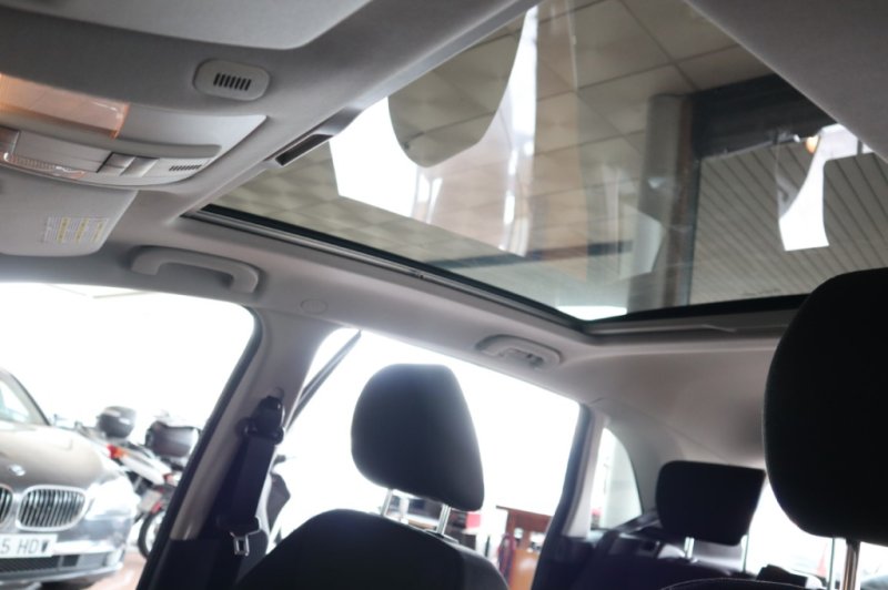 MERCEDES-BENZ B 200 MONOVOLUMEN DE 5 PUERTAS