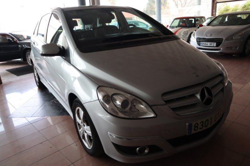 MERCEDES-BENZ B 200 MONOVOLUMEN DE 5 PUERTAS