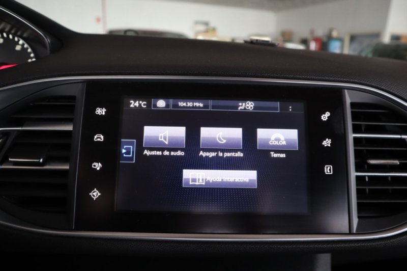 PEUGEOT 308 1600 HDI CON 5 PUERTAS