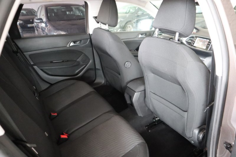 PEUGEOT 308 1600 HDI CON 5 PUERTAS