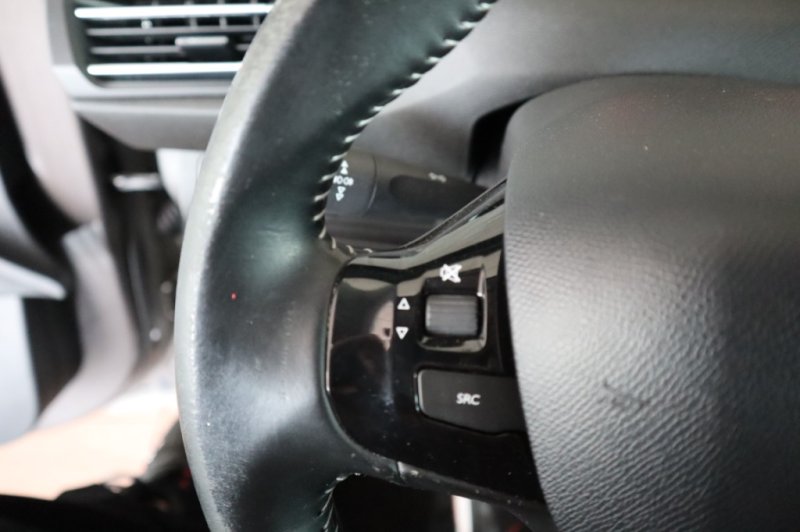 PEUGEOT 308 1600 HDI CON 5 PUERTAS