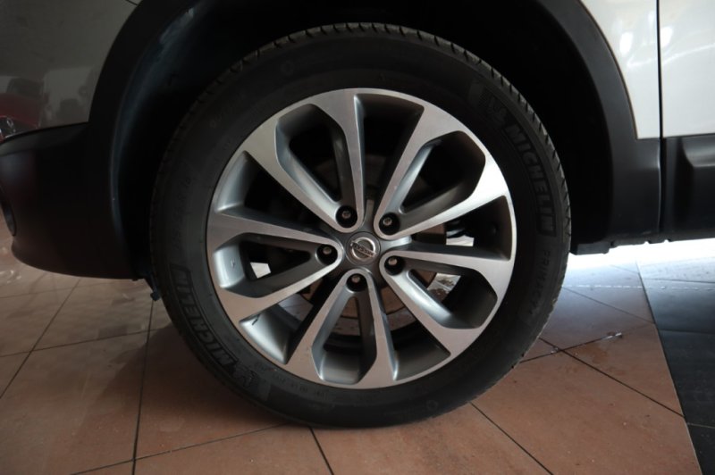 NISSAN QASHQAI DCI TEKNA SPORT DE 106 CV