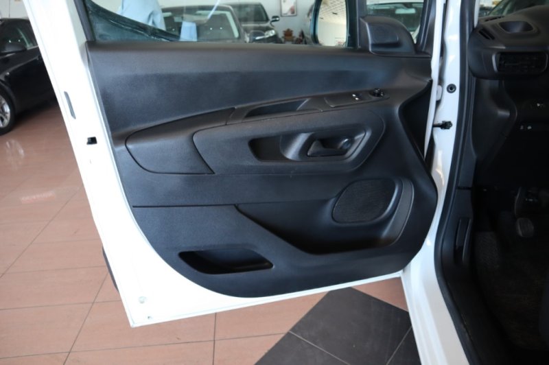 CITROEN BERLINGO HDI DE 5 PLAZAS CON 102 CV