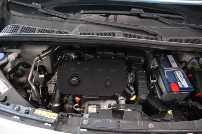 CITROEN BERLINGO HDI DE 5 PLAZAS CON 102 CV