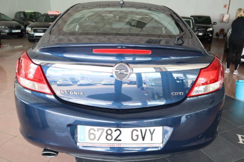 OPEL INSIGNIA 2.0 TURBO DIESEL DE 130 CV Y 6 VEL.
