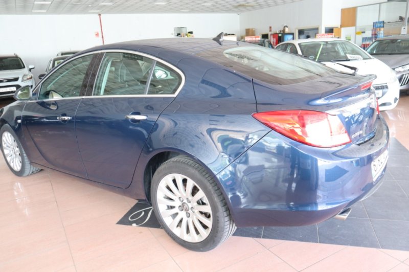 OPEL INSIGNIA 2.0 TURBO DIESEL DE 130 CV Y 6 VEL.