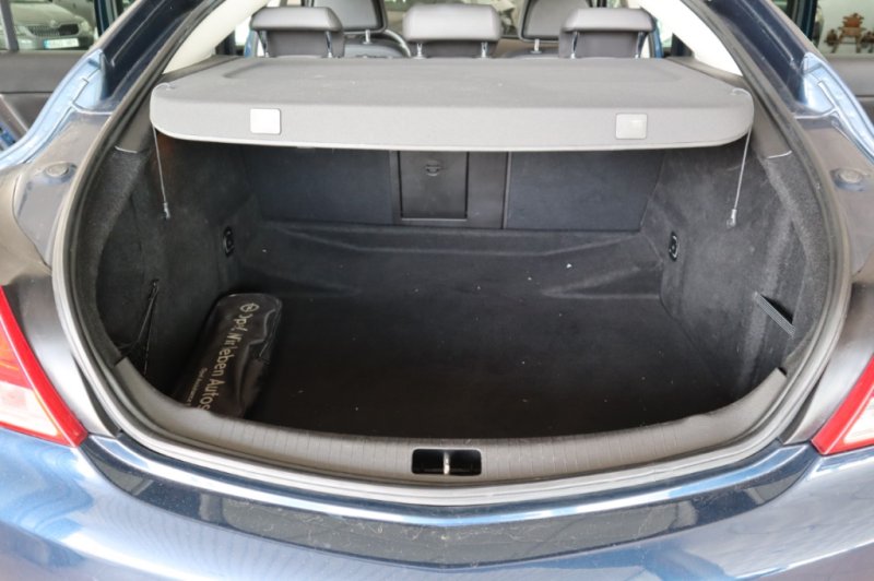 OPEL INSIGNIA 2.0 TURBO DIESEL DE 130 CV Y 6 VEL.
