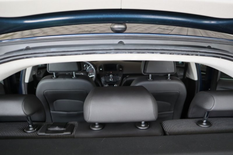 OPEL INSIGNIA 2.0 TURBO DIESEL DE 130 CV Y 6 VEL.