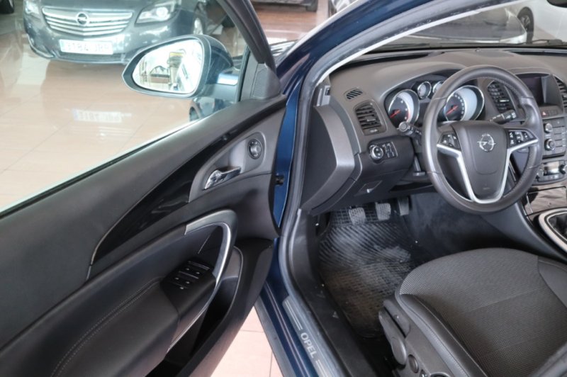 OPEL INSIGNIA 2.0 TURBO DIESEL DE 130 CV Y 6 VEL.