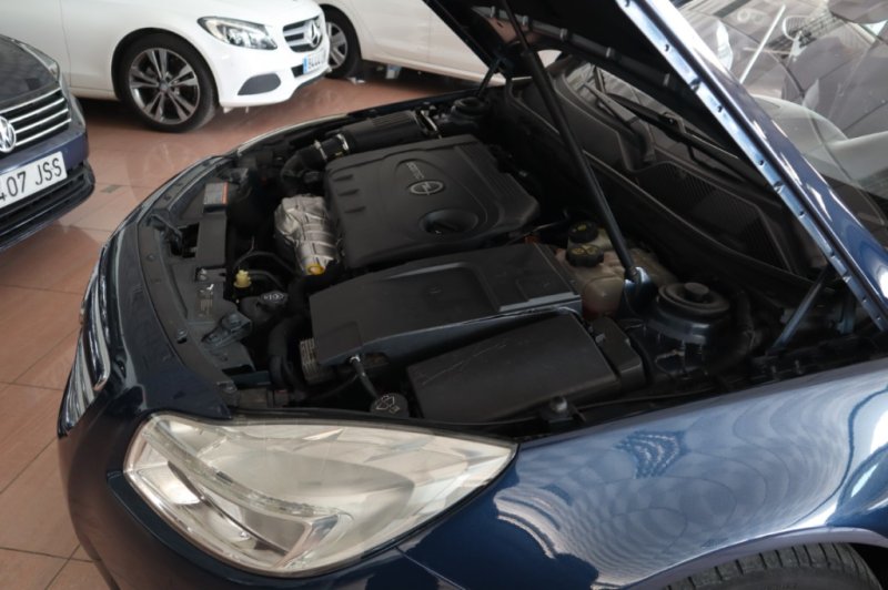 OPEL INSIGNIA 2.0 TURBO DIESEL DE 130 CV Y 6 VEL.