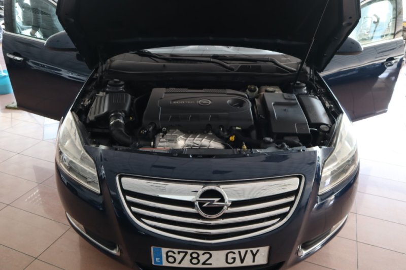 OPEL INSIGNIA 2.0 TURBO DIESEL DE 130 CV Y 6 VEL.