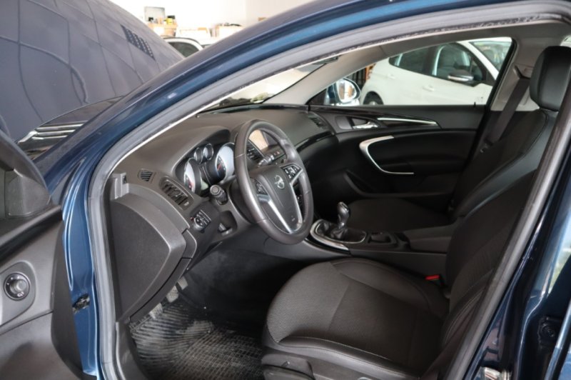 OPEL INSIGNIA 2.0 TURBO DIESEL DE 130 CV Y 6 VEL.