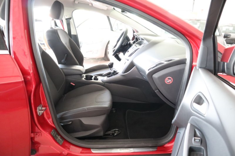 FORD FOCUS 1600 TDCI DE 115 CV Y 6 VELOCIDADES