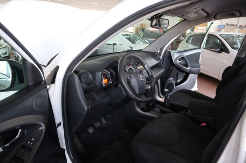 TOYOTA RAV 4 2.2 TURBO DIESEL