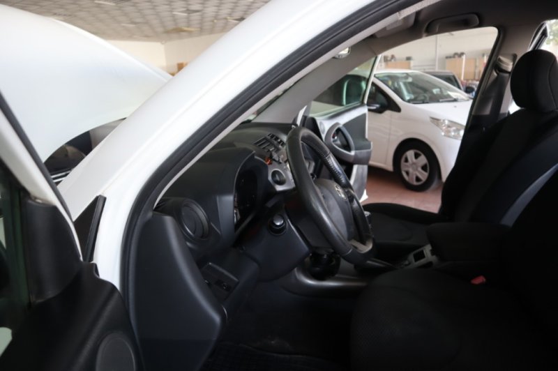 TOYOTA RAV 4 2.2 TURBO DIESEL