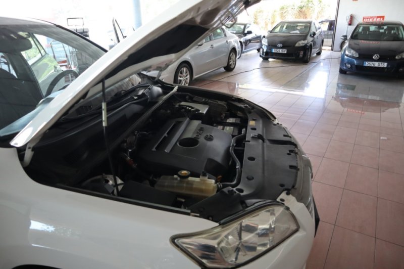 TOYOTA RAV 4 2.2 TURBO DIESEL