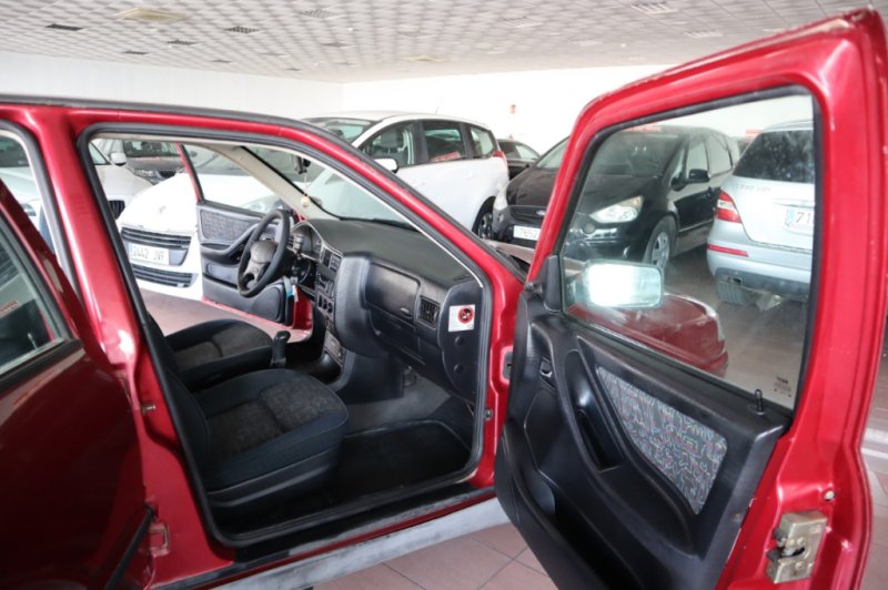 SEAT TOLEDO 1.9 TDI DE 90 CV