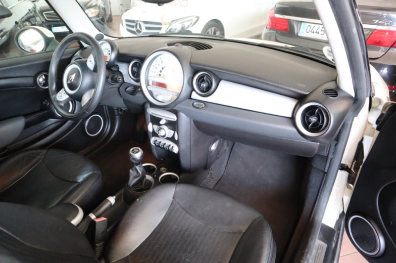 MINI COOPER DIESEL DE 1600 CC Y 110 CV CON 6 VEL.
