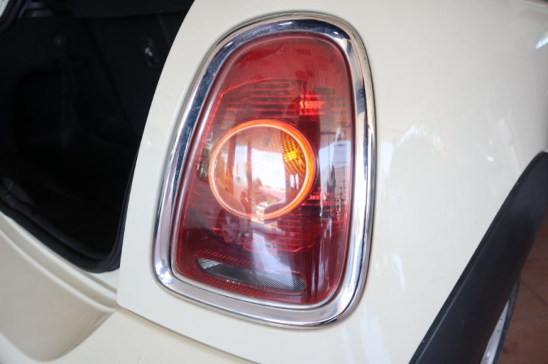 MINI COOPER DIESEL DE 1600 CC Y 110 CV CON 6 VEL.