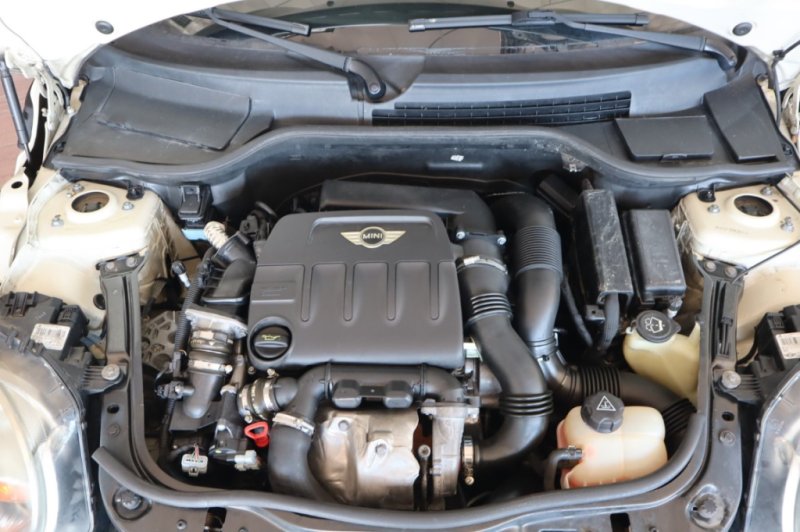 MINI COOPER DIESEL DE 1600 CC Y 110 CV CON 6 VEL.