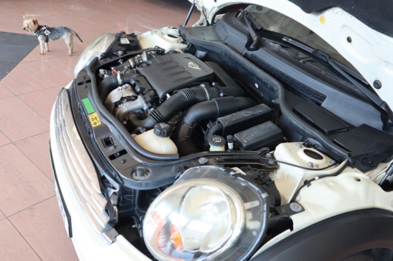 MINI COOPER DIESEL DE 1600 CC Y 110 CV CON 6 VEL.