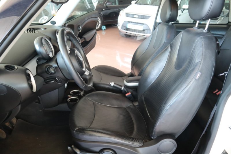 MINI COOPER DIESEL DE 1600 CC Y 110 CV CON 6 VEL.