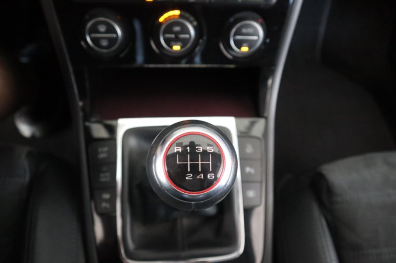 VOLKSWAGEN PASSAT 2.O TDI 140 CV CAJA DE CAMBIOS DE 6 VEL.