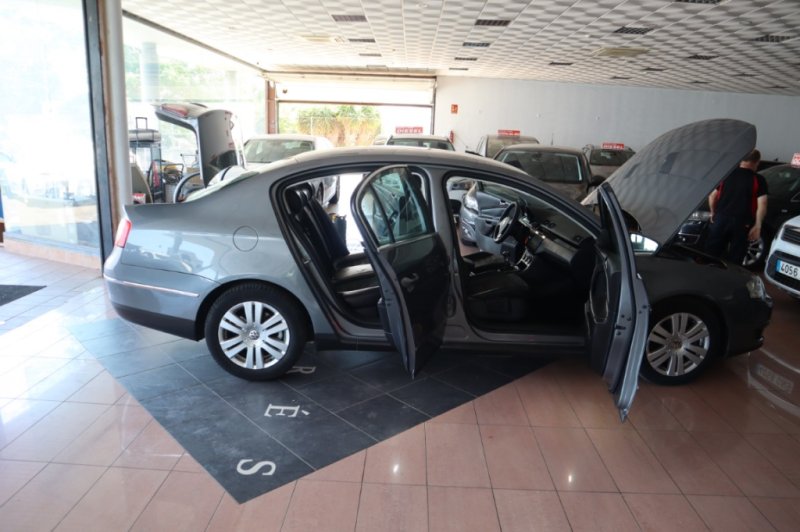 VOLKSWAGEN PASSAT 2.O TDI 140 CV CAJA DE CAMBIOS DE 6 VEL.