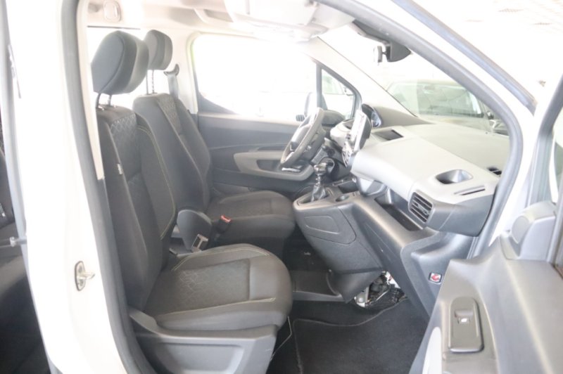 PEUGEOT RIFTER HDI DE 130 CV CON 5 PLAZAS